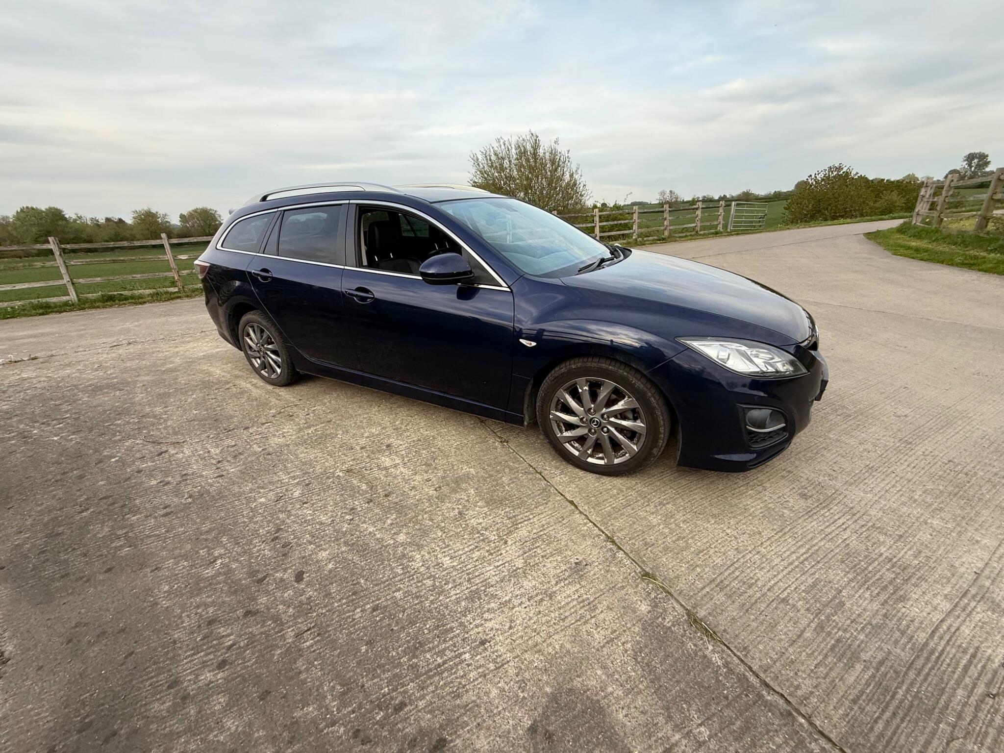 Mazda Mazda6 2.2d Venture Euro 5 5dr — photo 49 of 86